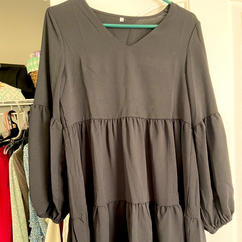 Black Vneck flowy dress